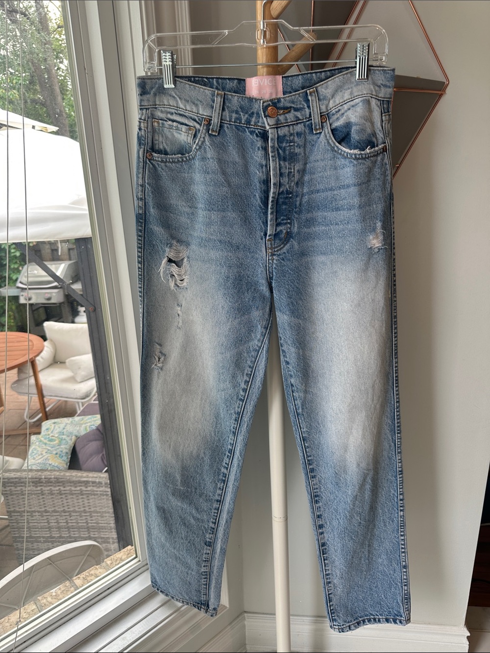 REVICE Designer High-Rise Distressed Light Blue Denim Jeans Straight Leg Size 28